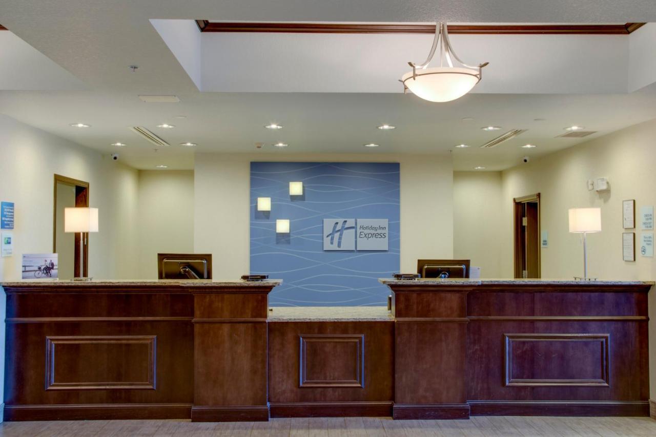 Holiday Inn Express & Suites Nevada By Ihg Экстерьер фото
